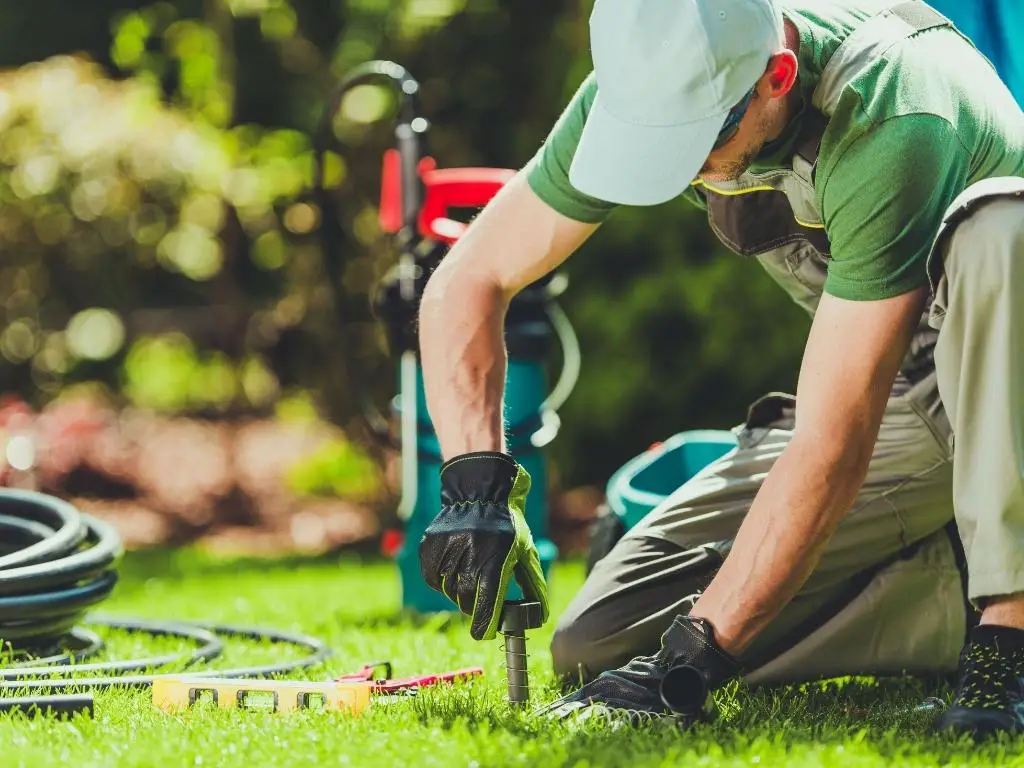 “Fixing patchy lawns in fall with overseeding and topdressing in 5 steps” “Overseeding and topdressing patchy lawn in autumn for a thicker yard” “Step by step fall lawn repair using overseeding and compost topdressing”